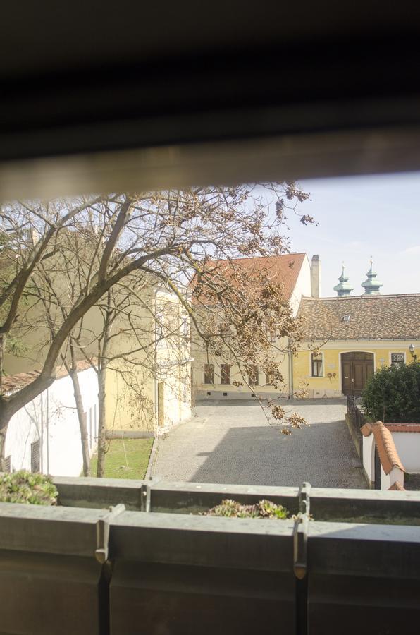 Hotel Konferencia Győr Buitenkant foto