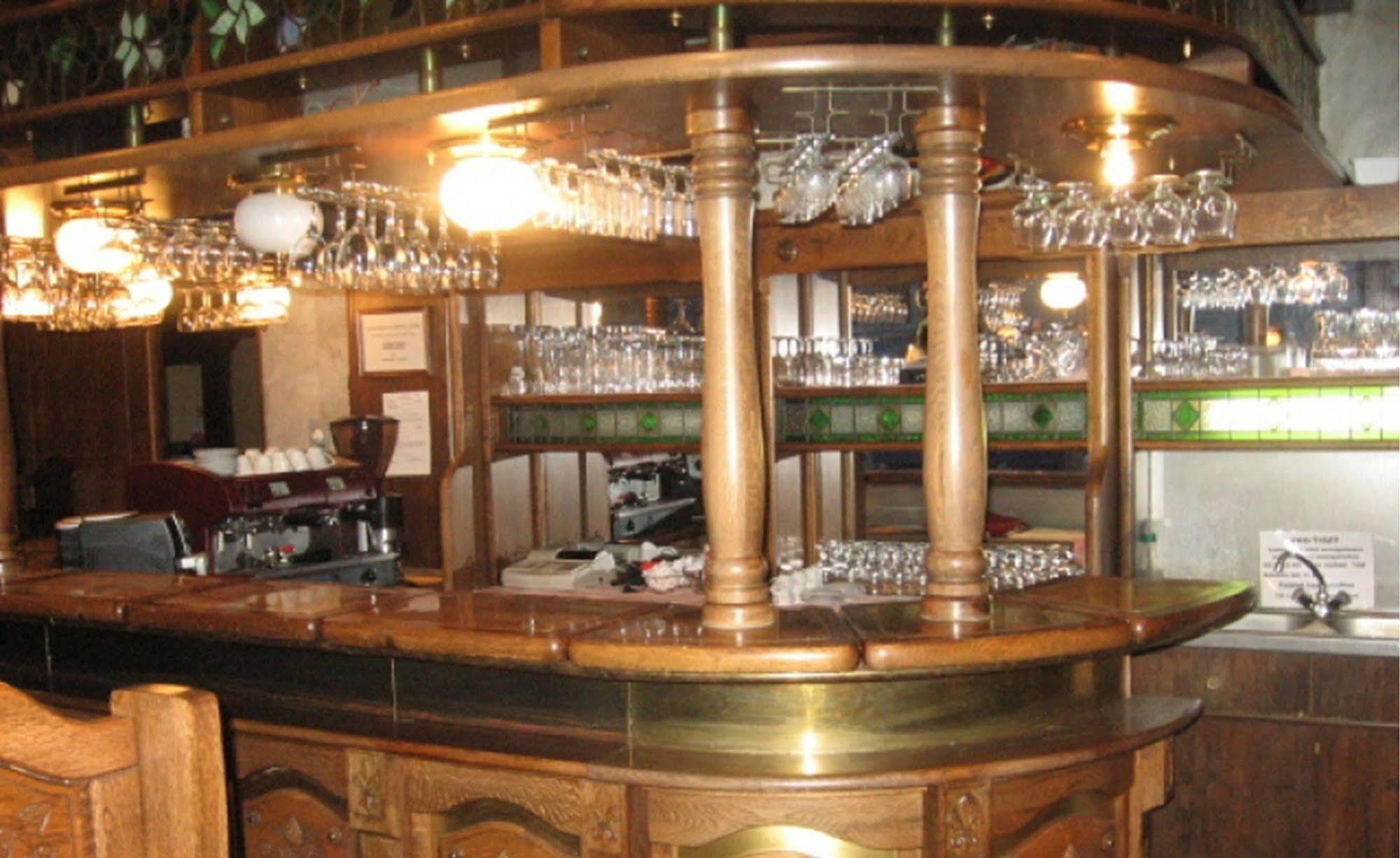 Hotel Konferencia Győr Buitenkant foto
